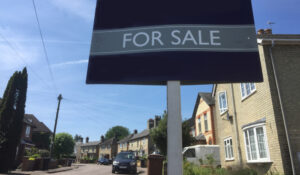 For Sale Sign - But to sell it fast, good Estate Agents Answer the Phone